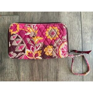 Vera Bradley Carnaby Zip Around Wallet Wristlet Quilted Pink Floral
